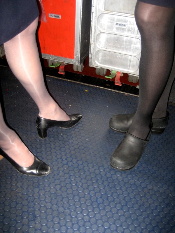 inflight shoes for flight attendants